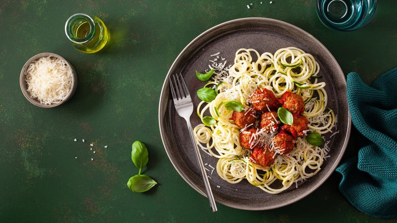 Zoodles with sauce and meatballs