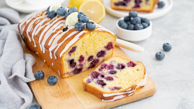 Lemon icing on blueberry cake