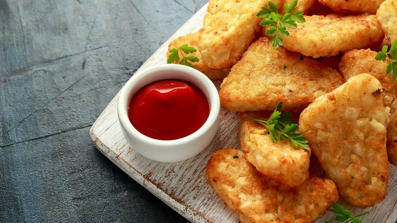 a plate of hash browns