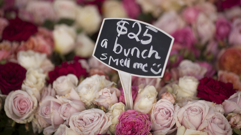 Flower bunch with price sign