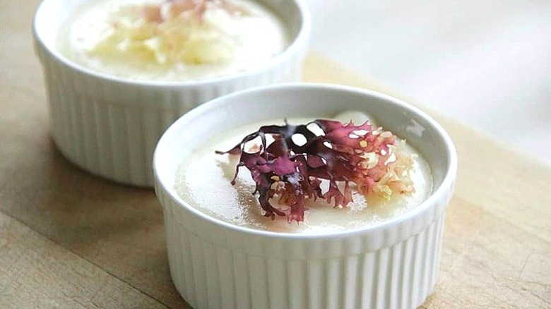 Irish moss pudding in ramekins