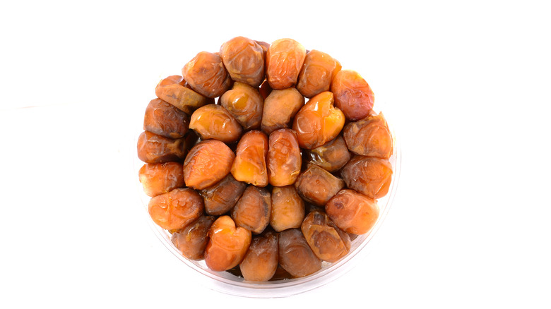 Barhi dates in glass bowl