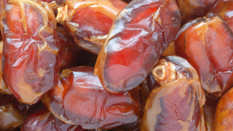 Omani dates in pile