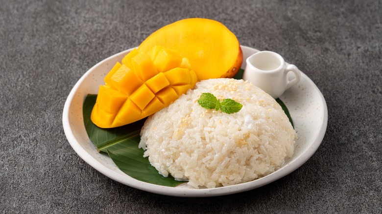 Plate of Thai mango sticky rice