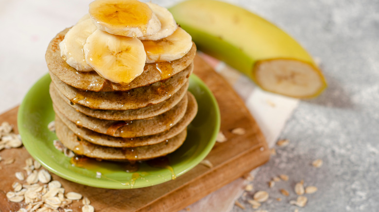 Oatmeal pancakes with banana