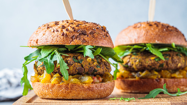 Lentil veggie burger