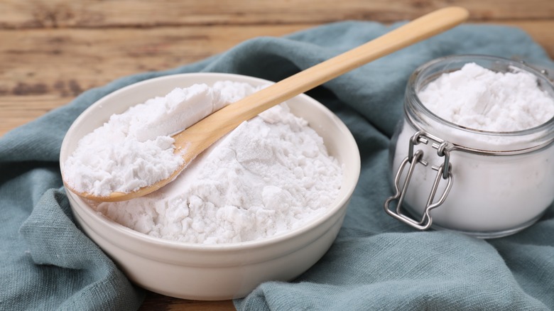 Bowl of corn starch