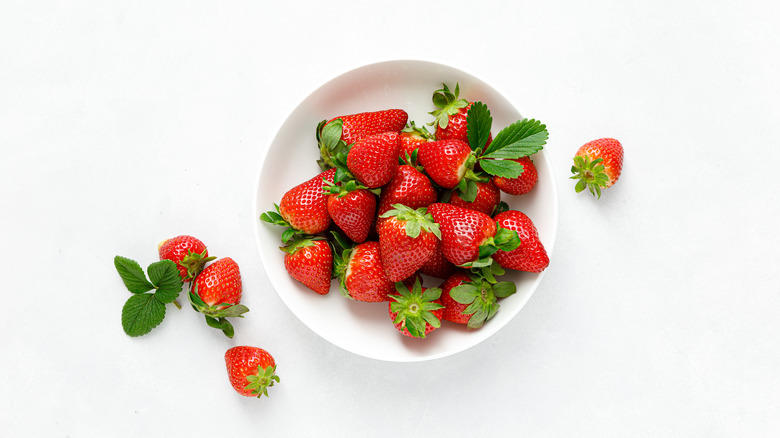 strawberries in bowl