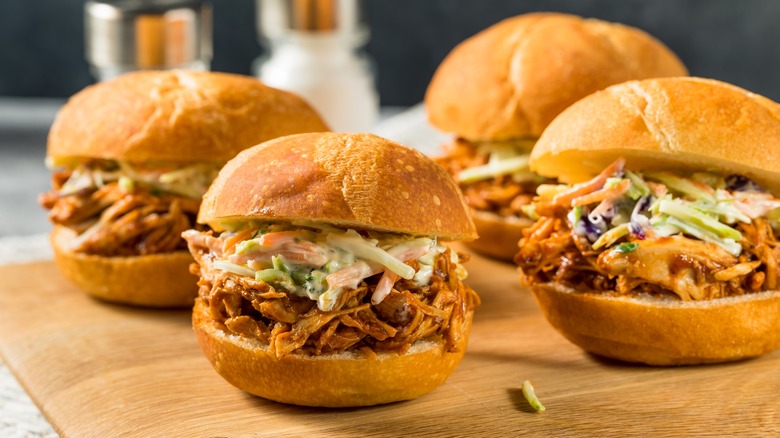 Pulled chicken sliders