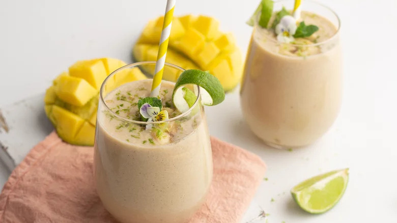 mango banana smoothies in glasses