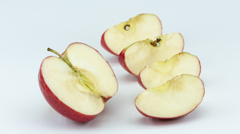 sliced apples, apple half