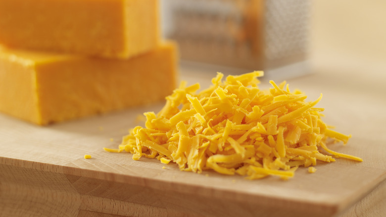 shredded cheddar cheese