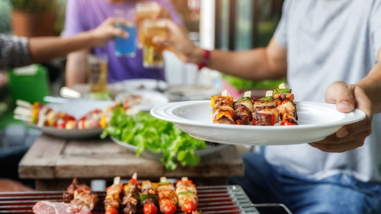 Plate grilled skewers picnic table