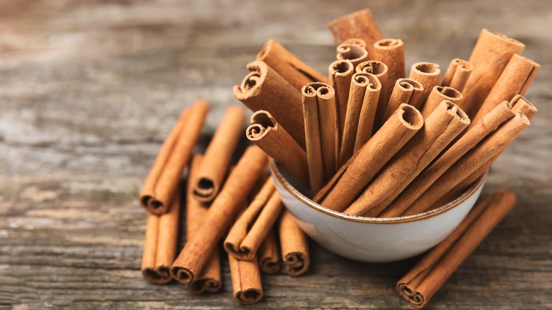 cinnamon sticks on table