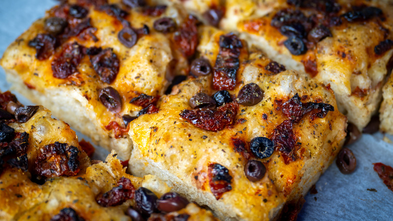 Olive focaccia 