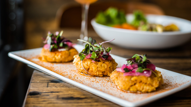 Plate of oyster cakes