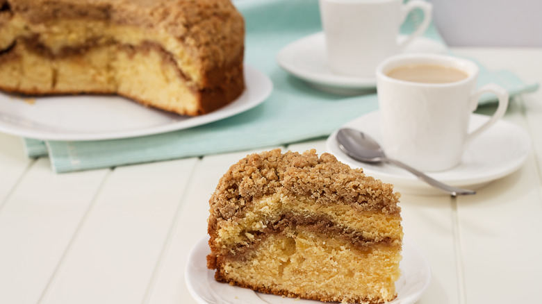 Coffee cake with streusel