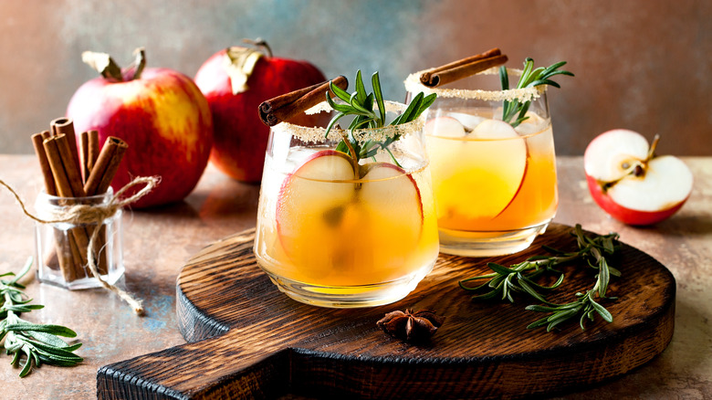 apple margaritas rosemary spices