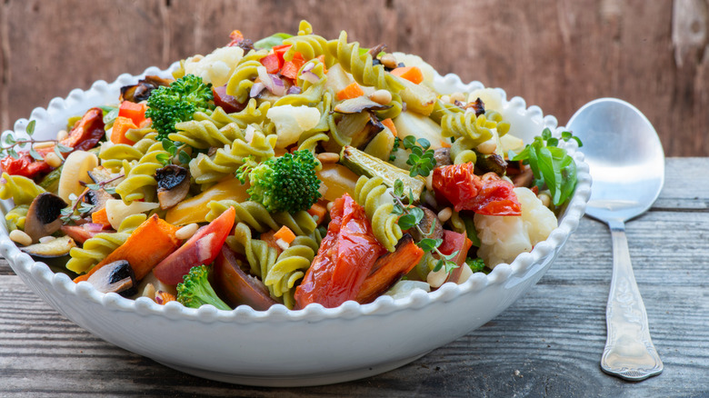 Pasta salad with vegetables