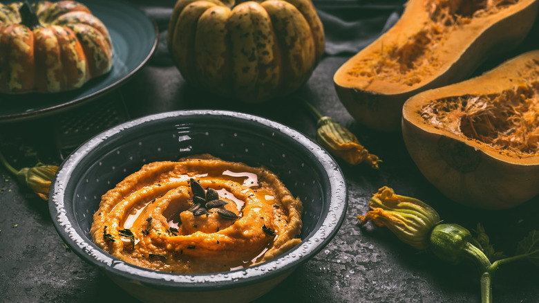 Pumpkin hummus in bowl