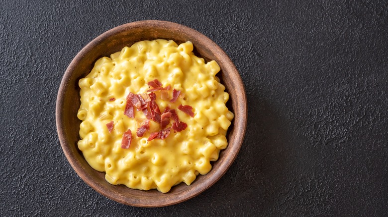 Bacon macaroni and cheese