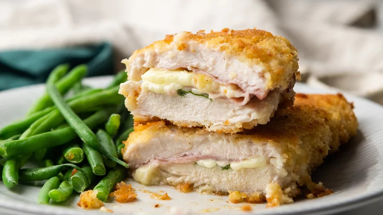 Chicken cordon bleu with green beans