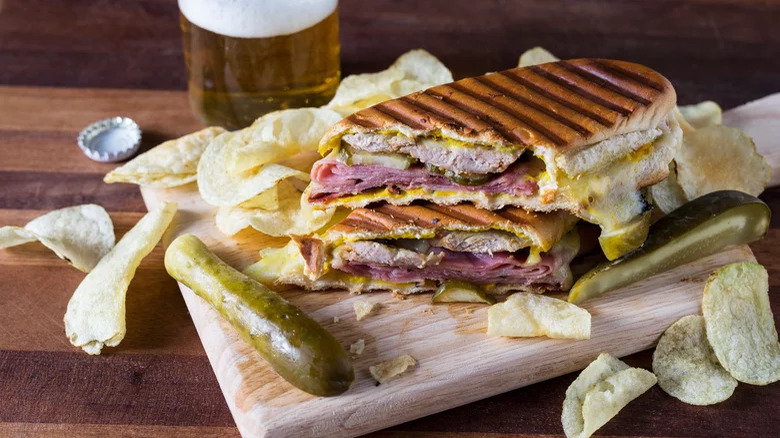 Cuban sandwich with potato chips