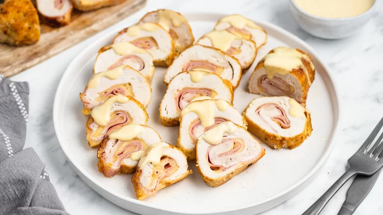 Chicken cordon bleu rolls