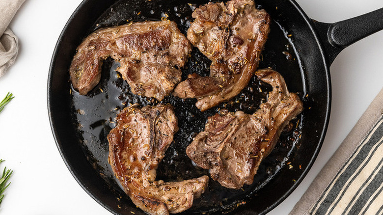 lamb chops in skillet