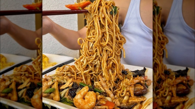 Noodles with shrimp