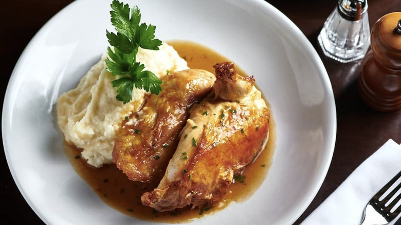 Chicken and mashed potatoes