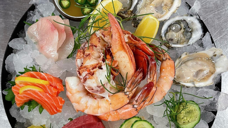 Chilled seafood platter