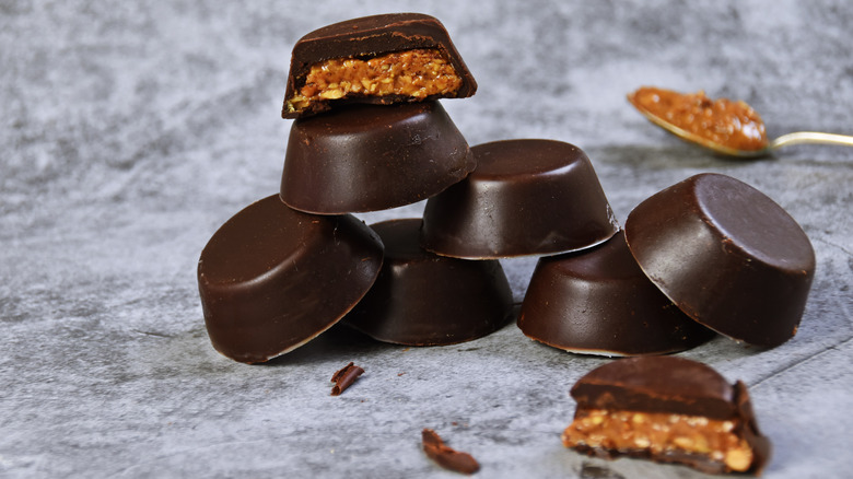 dark chocolate almond butter cups