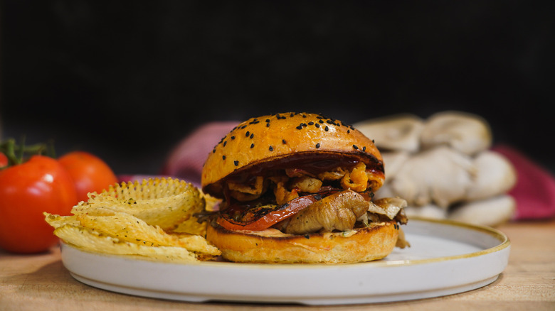 Mushroom burger with chips