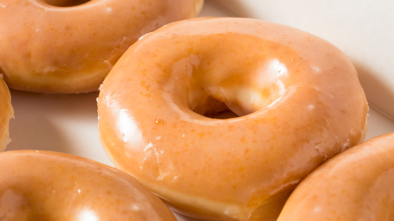 plain glazed doughnuts