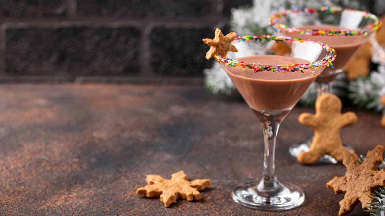 gingerbread cookies garnishing chocolate martinis