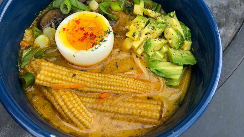 ramen with baby corn