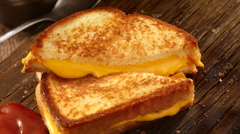 Grilled cheese sandwich