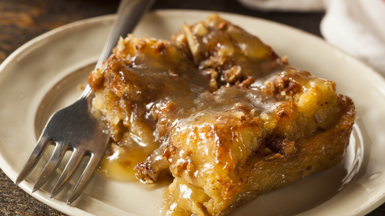 Bread pudding with caramel sauce