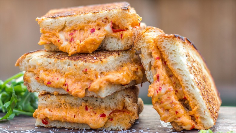 grilled pimento cheese sandwiches