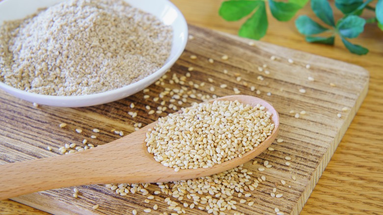 sesame seeds and flour