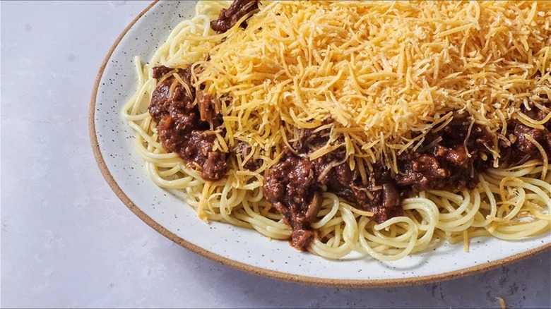 chili and cheese on spaghetti