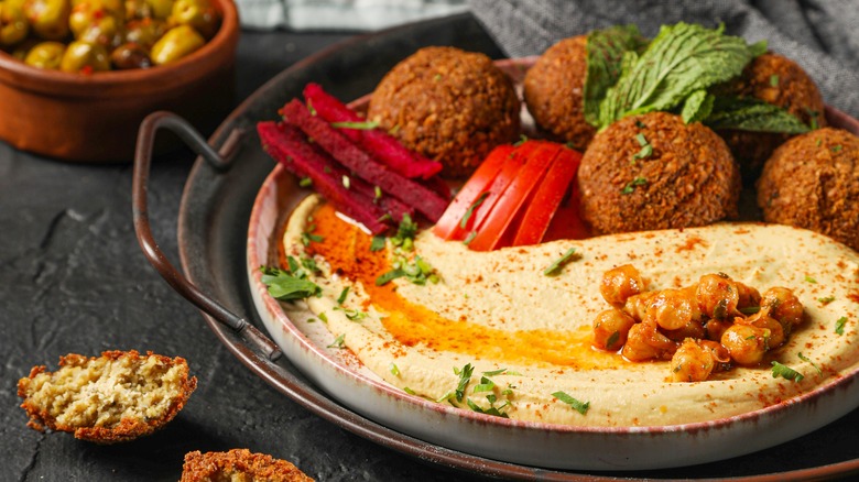 Falafel platter