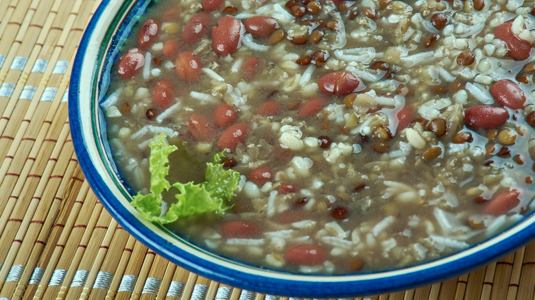 Makhlouta or mixed grains stew