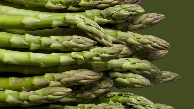 close up of fresh green asparagus tips