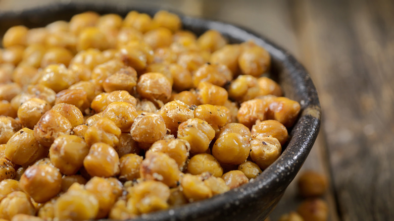 Bowl of chickpeas