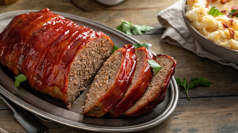 Meatloaf with ketchup glaze