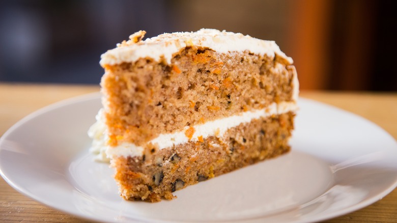 16 Mistakes To Avoid When Making Carrot Cake