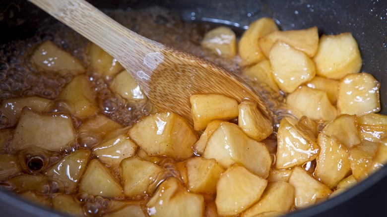 Cooking pie filling in pot