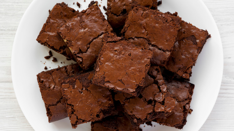 Plate of sliced brownies